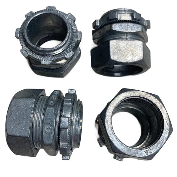 4 New Open Box 3/4" EMT Compression Concrete Tight Metal Connectors - Picture 1 of 2